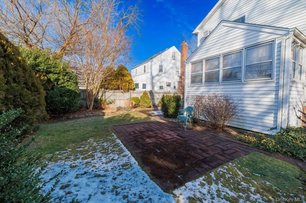 148 Amherst Road Valley Stream NY 11581