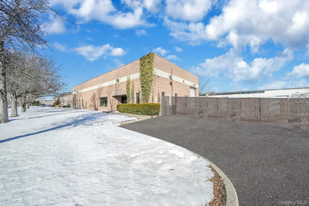 1601 Arctic Avenue Bohemia NY 11716