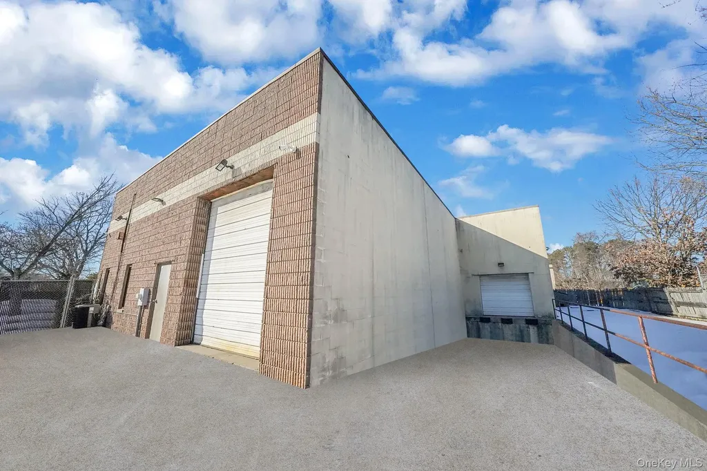 1601 Arctic Avenue Bohemia NY 11716