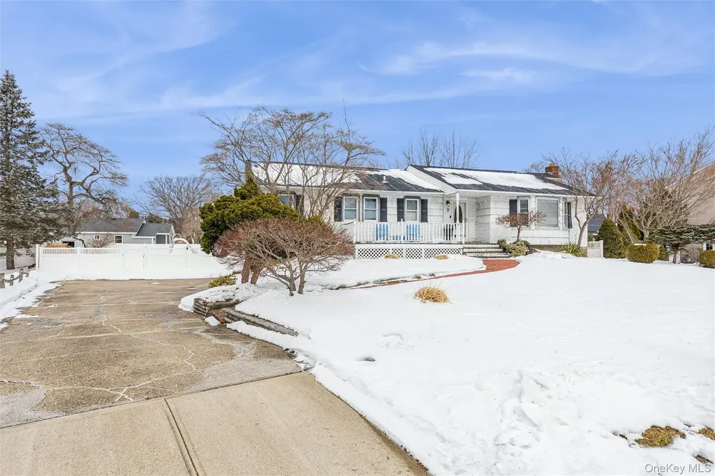 9 Almike Drive Centereach NY 11720
