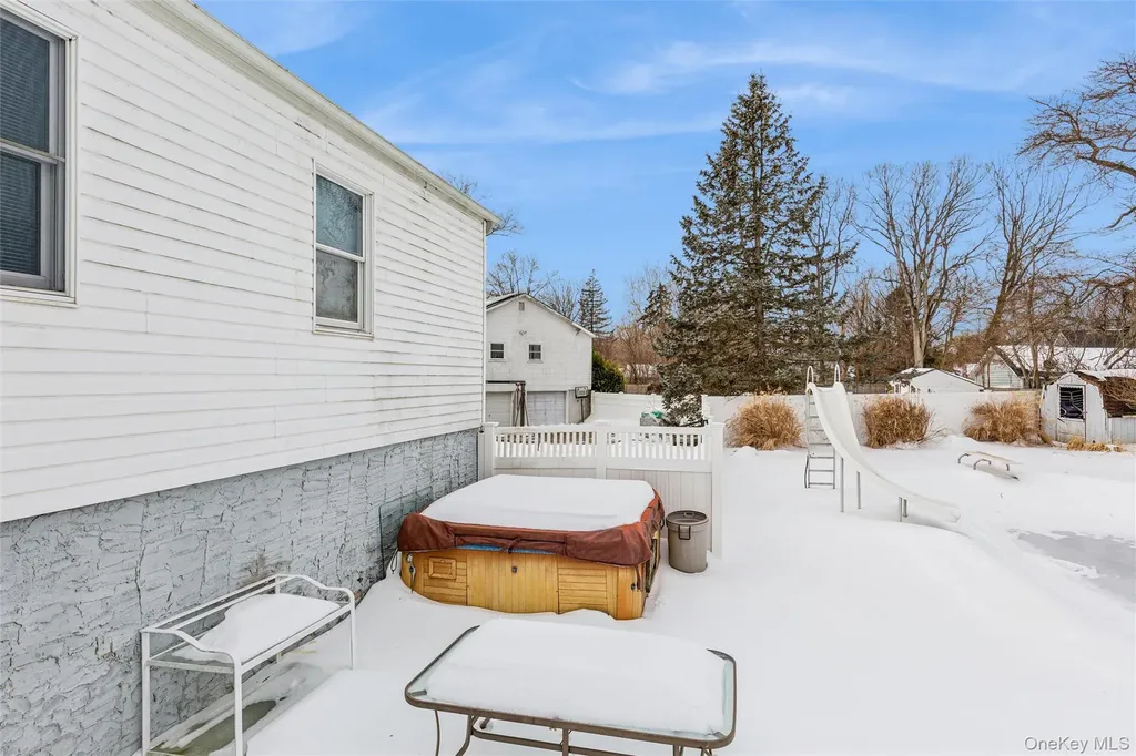9 Almike Drive Centereach NY 11720