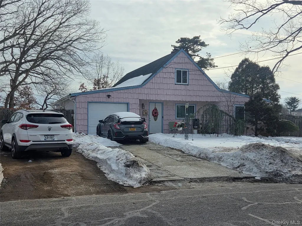 532 Nicolls Road Deer Park NY 11729