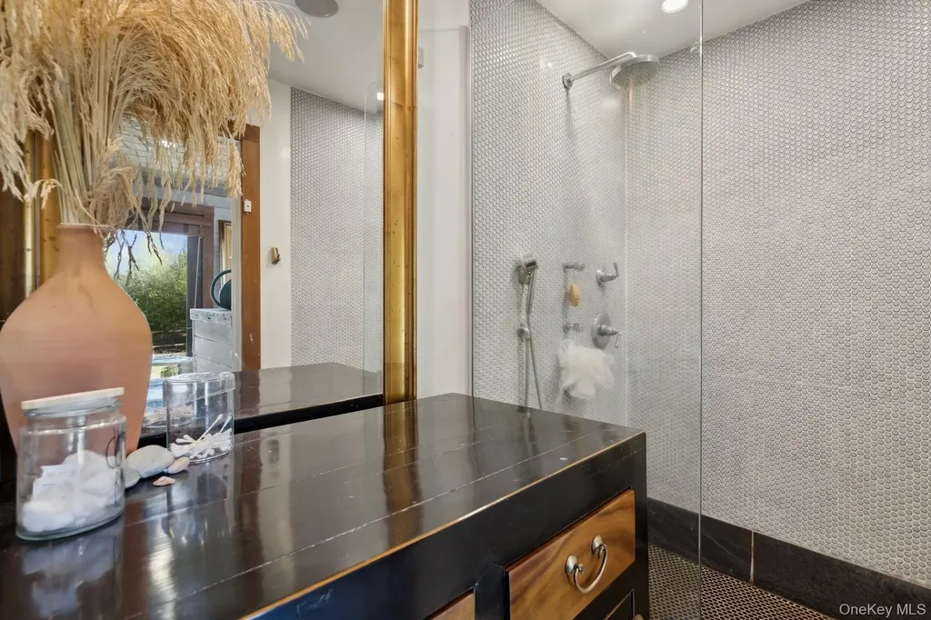1 Burkeshire Drive Sag Harbor NY 11963