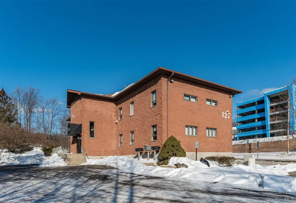 127 Route 59 Monsey NY 10952