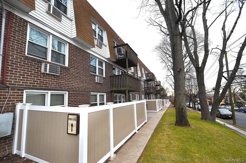 380 N Broadway Yonkers NY 10701