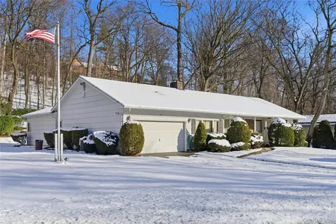 75 Mimosa Drive East Hills NY 11576