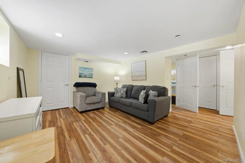 238 Kimball Terrace Yonkers NY 10704