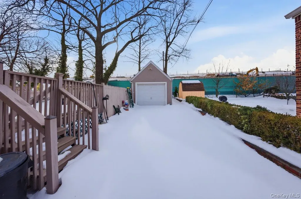238 Kimball Terrace Yonkers NY 10704