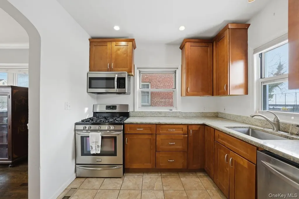 238 Kimball Terrace Yonkers NY 10704