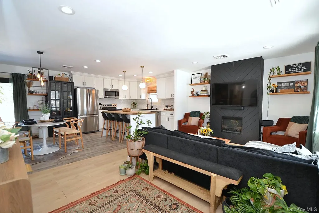 53 Floradora Drive Mastic NY 11950
