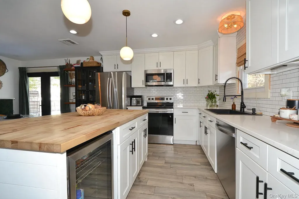53 Floradora Drive Mastic NY 11950