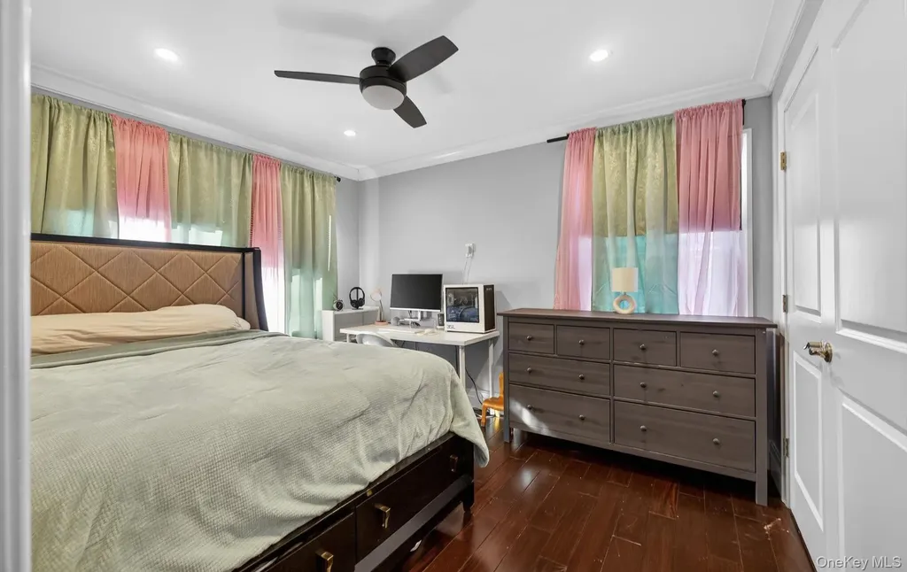85 Pengon Circle East Meadow NY 11554