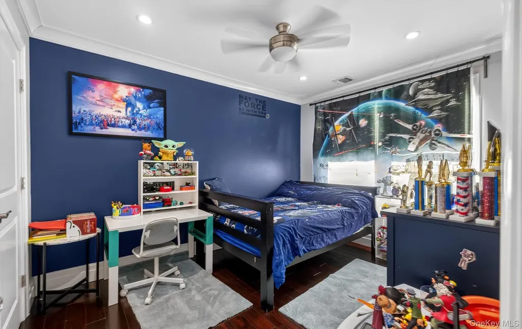 85 Pengon Circle East Meadow NY 11554