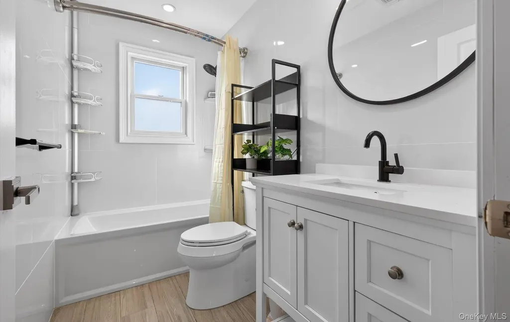 85 Pengon Circle East Meadow NY 11554