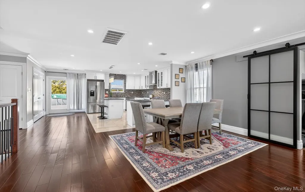 85 Pengon Circle East Meadow NY 11554