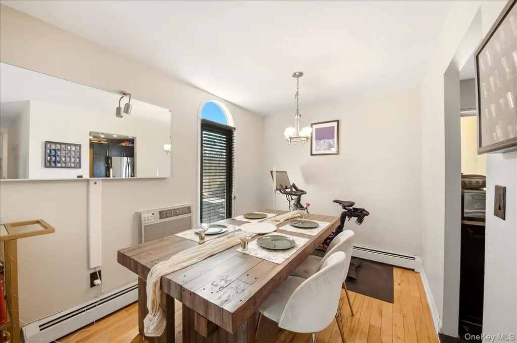 14 Granada Crescent White Plains NY 10603