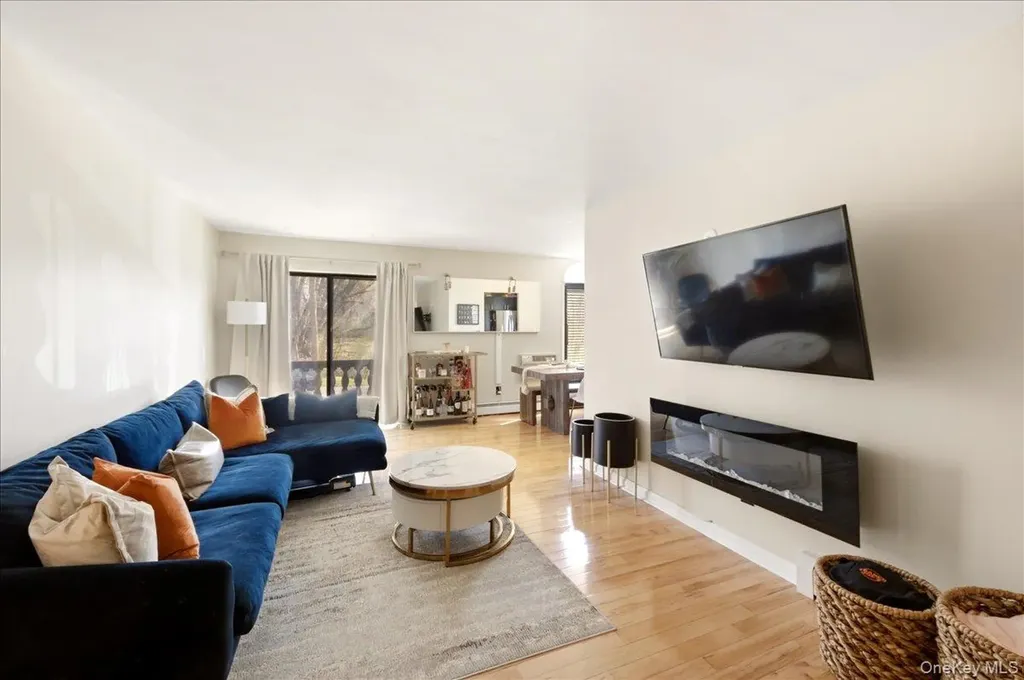 14 Granada Crescent White Plains NY 10603
