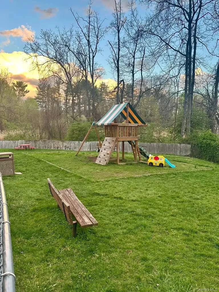 14 Granada Crescent White Plains NY 10603