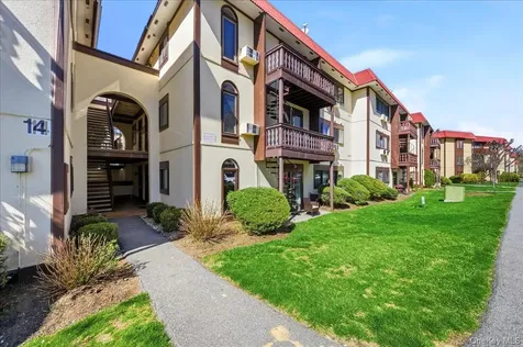 14 Granada Crescent White Plains NY 10603