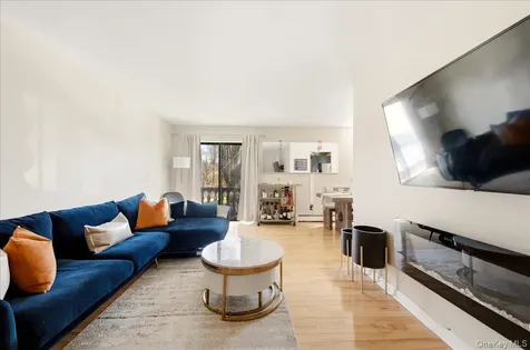 14 Granada Crescent White Plains NY 10603