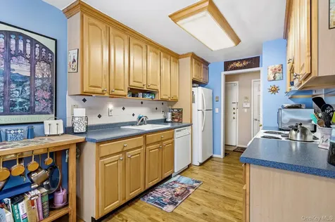 1003 Holly Stream Court Brewster NY 10509