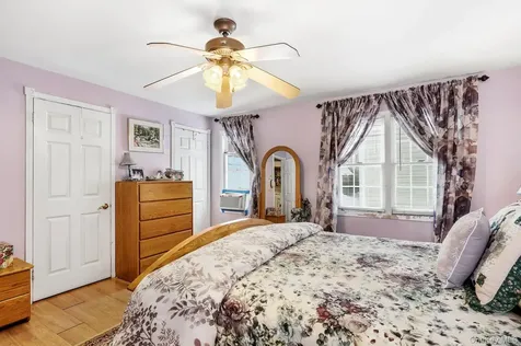 1003 Holly Stream Court Brewster NY 10509