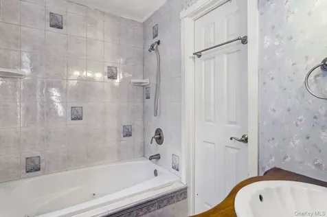 1003 Holly Stream Court Brewster NY 10509