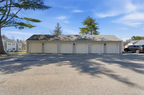 1003 Holly Stream Court Brewster NY 10509