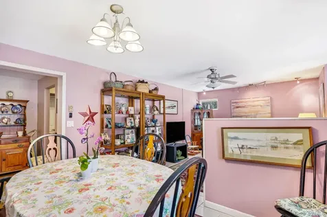1003 Holly Stream Court Brewster NY 10509
