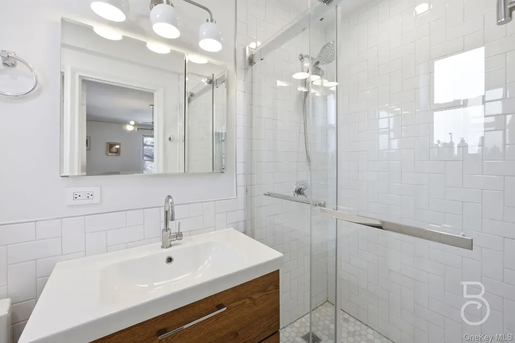 76-12 35th Avenue Jackson Heights NY 11372