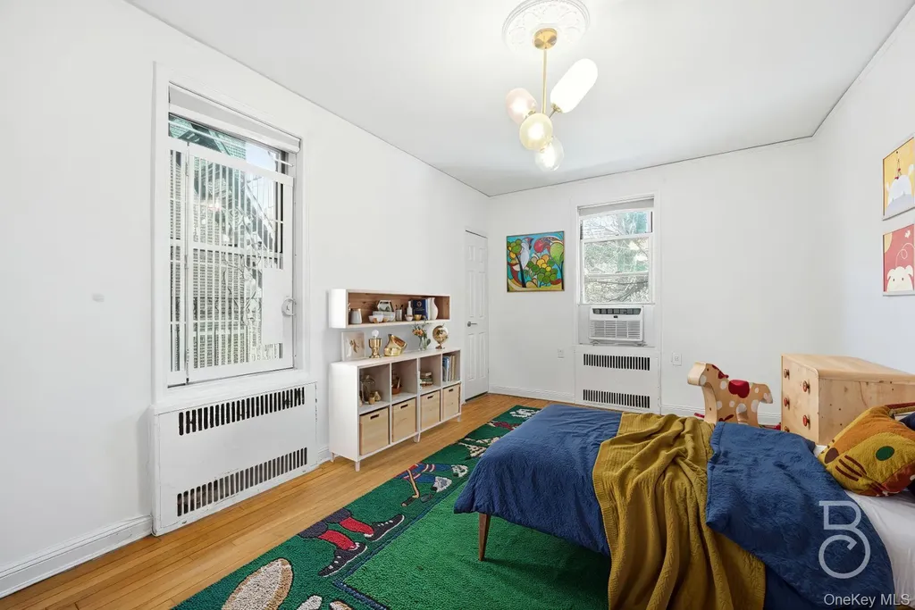 76-12 35th Avenue Jackson Heights NY 11372
