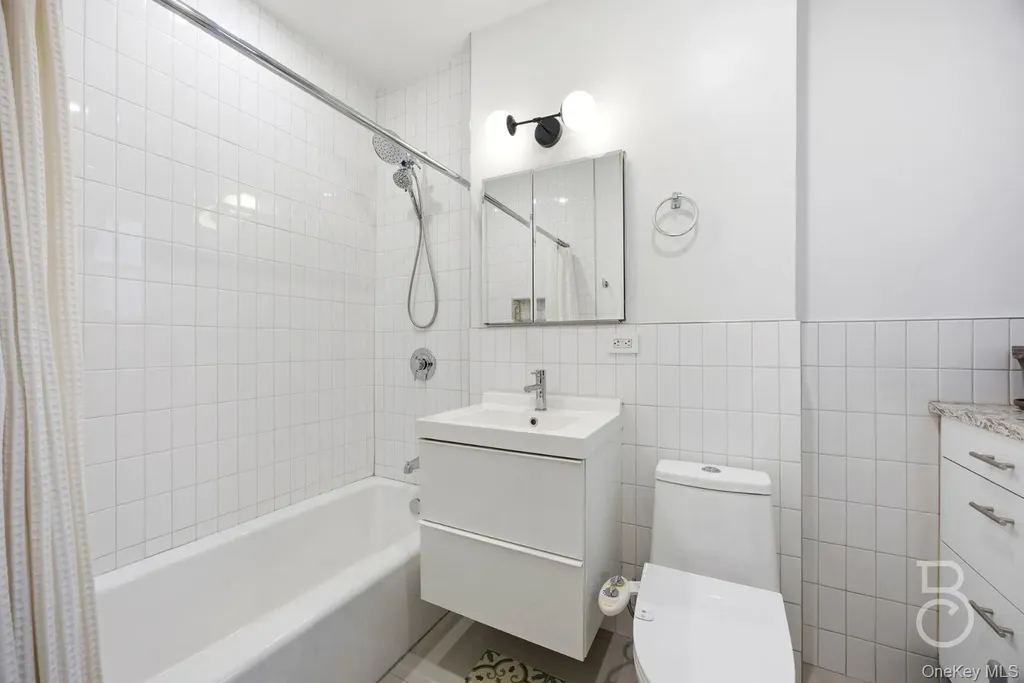 76-12 35th Avenue Jackson Heights NY 11372