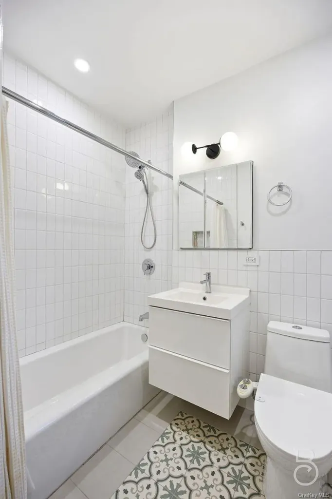 76-12 35th Avenue Jackson Heights NY 11372