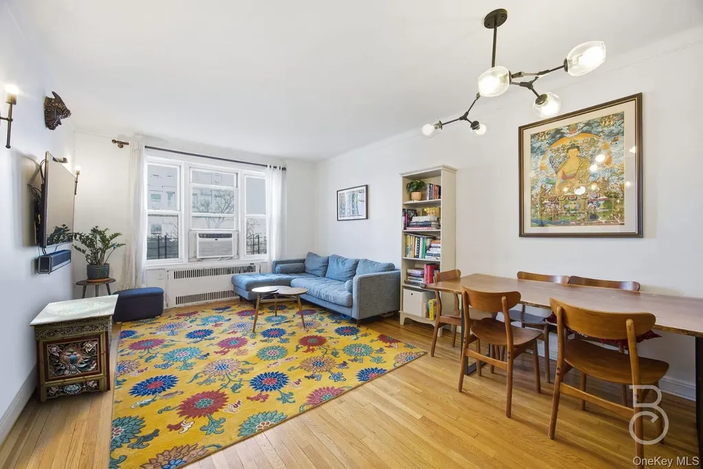 76-12 35th Avenue Jackson Heights NY 11372