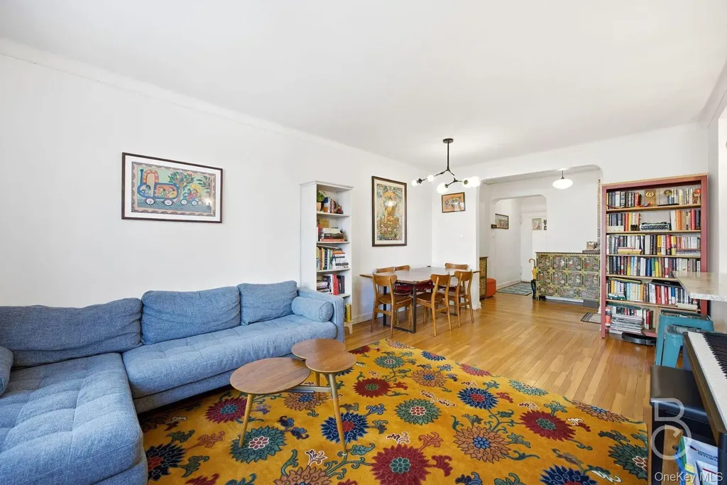 76-12 35th Avenue Jackson Heights NY 11372