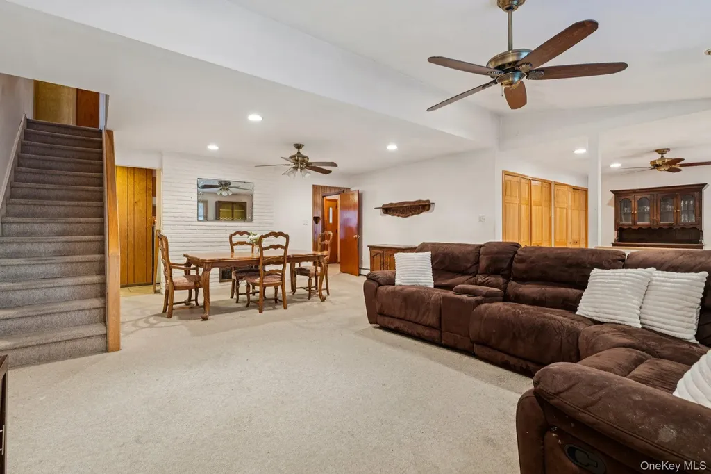 56 Jester Lane Levittown NY 11756