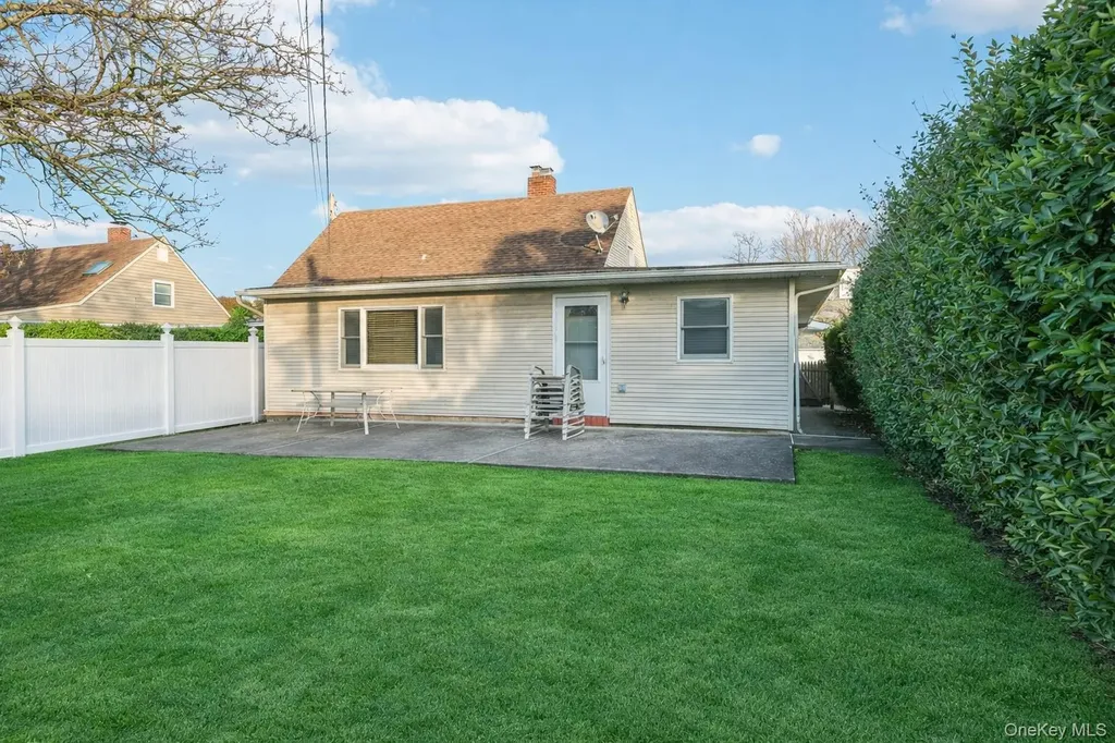 56 Jester Lane Levittown NY 11756