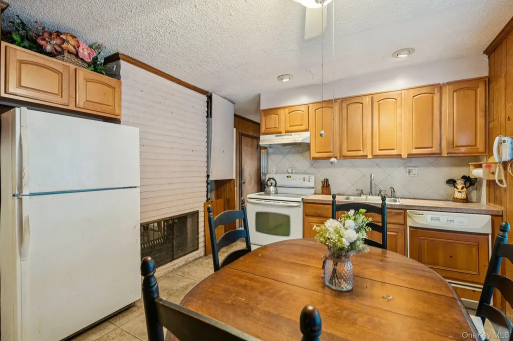 56 Jester Lane Levittown NY 11756
