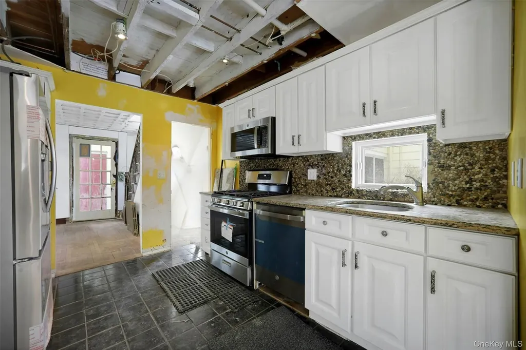 22 Orchard Street Suffern NY 10901