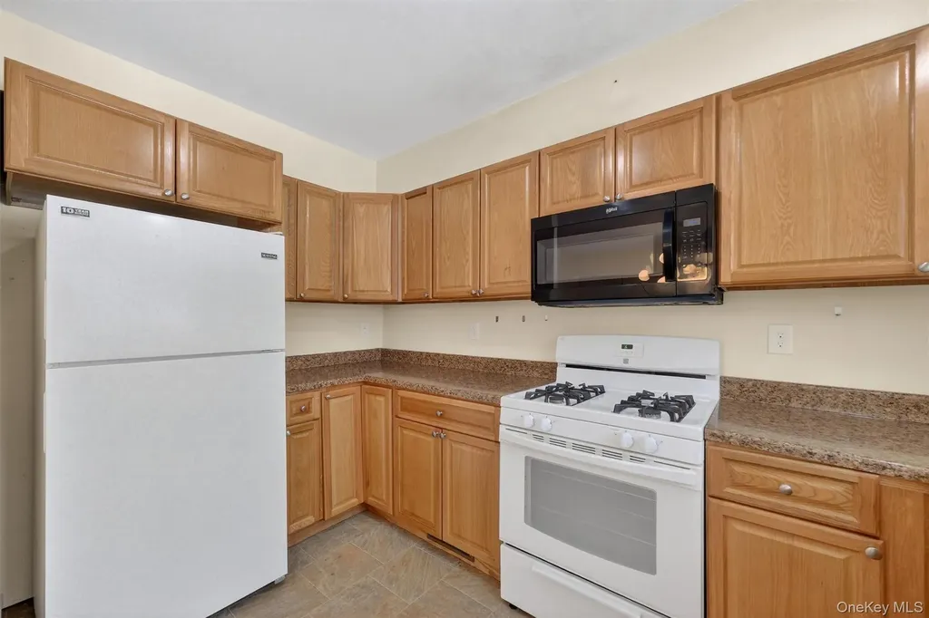 9 Nicole Circle Ossining NY 10562