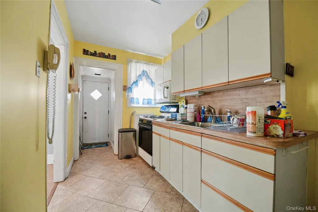 6537 77th Place Middle Village NY 11379