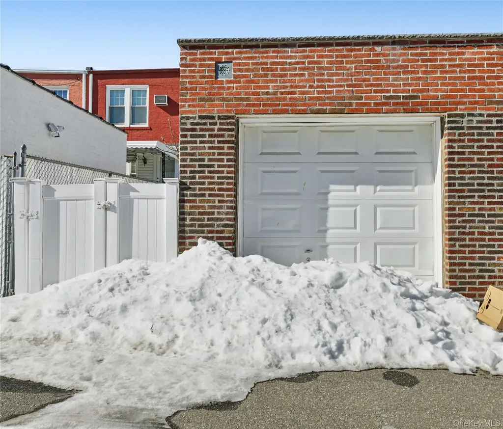 6537 77th Place Middle Village NY 11379