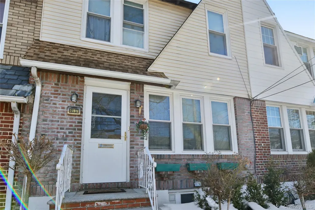 6537 77th Place Middle Village NY 11379