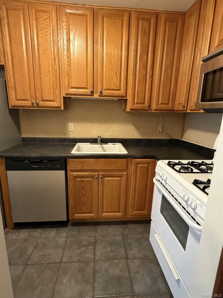 7 Ivy Court Fishkill NY 12524