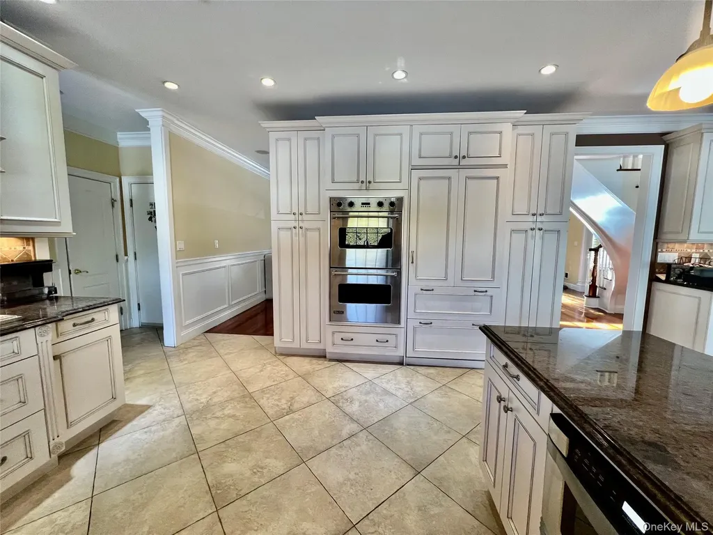 3683 Orchard Road Wantagh NY 11793
