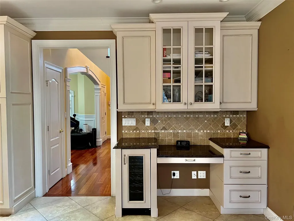 3683 Orchard Road Wantagh NY 11793