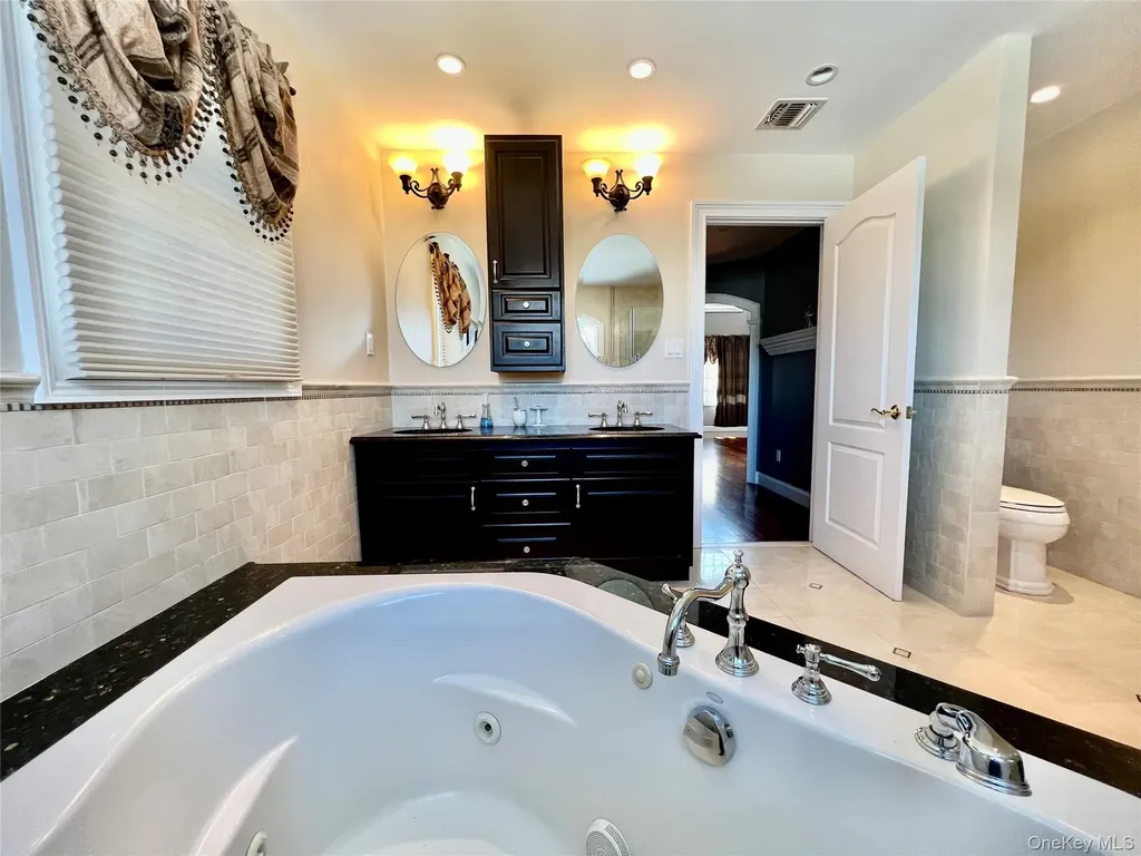 3683 Orchard Road Wantagh NY 11793