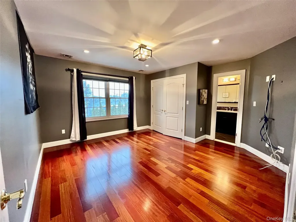 3683 Orchard Road Wantagh NY 11793