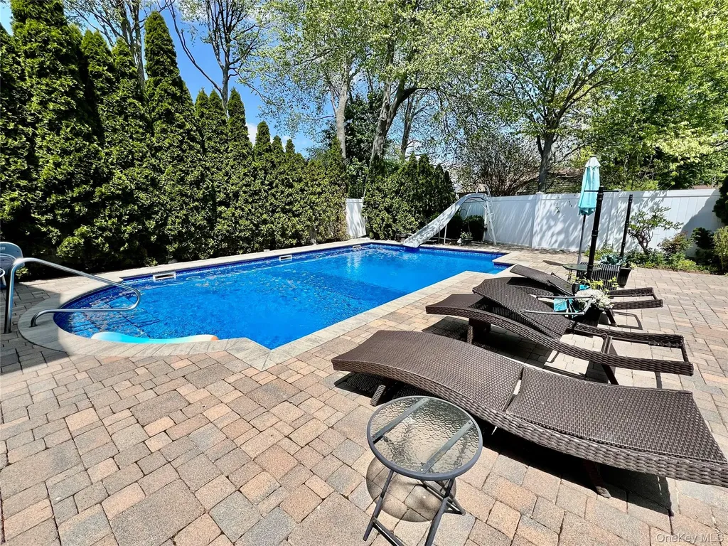 3683 Orchard Road Wantagh NY 11793
