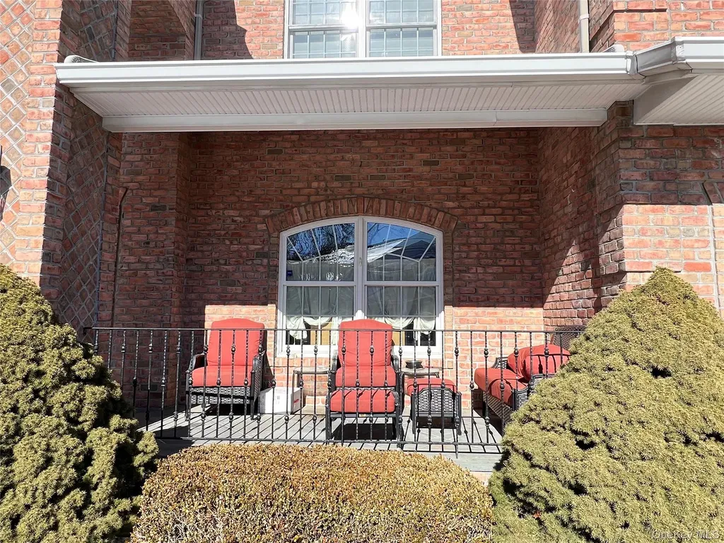 3683 Orchard Road Wantagh NY 11793